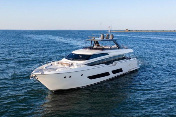 2021 Ferretti 850