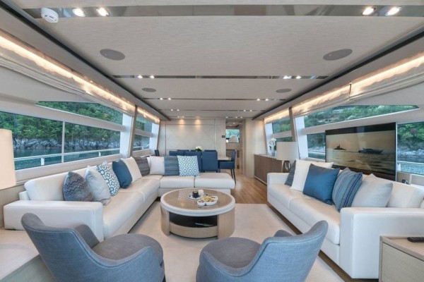 2017 Princess 82