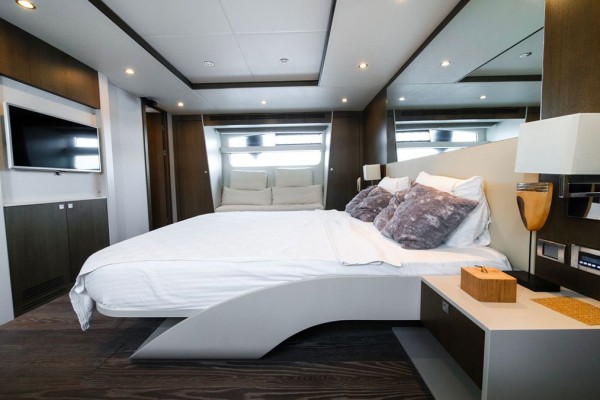 2015 Numarine 78 Fly
