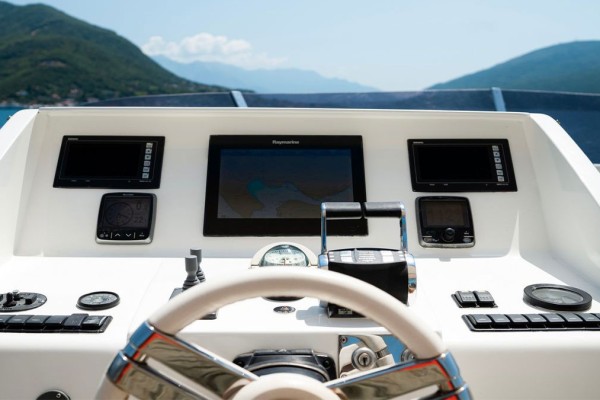 2015 Numarine 78 Fly
