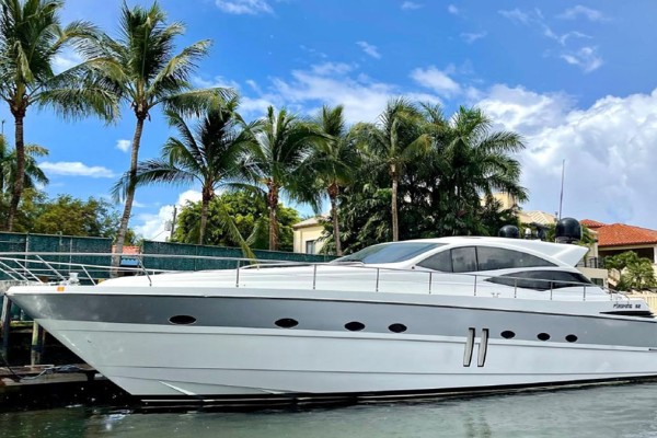 2007 Pershing 62