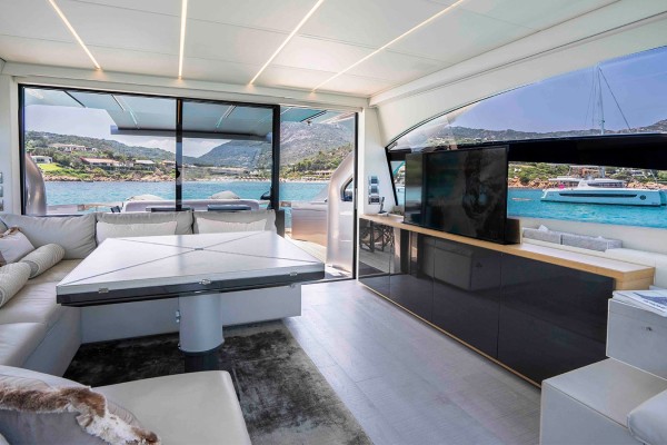 2016 Pershing 70