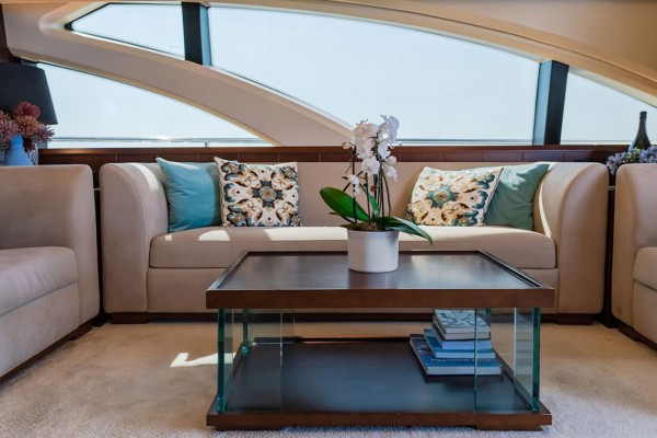 2008 Azimut 75