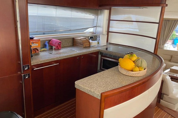 2006 Princess 67