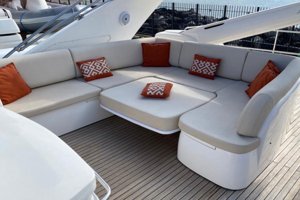 2006 Princess 67