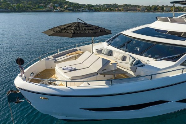 2022 Sunseeker 90 Ocean