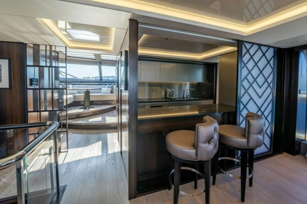 2022 Sunseeker 90 Ocean