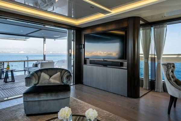 2022 Sunseeker 90 Ocean