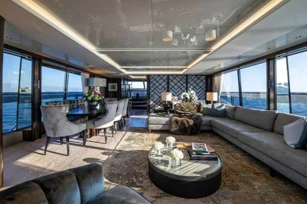2022 Sunseeker 90 Ocean