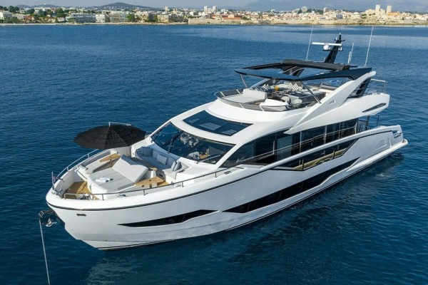 2022 Sunseeker 90 Ocean