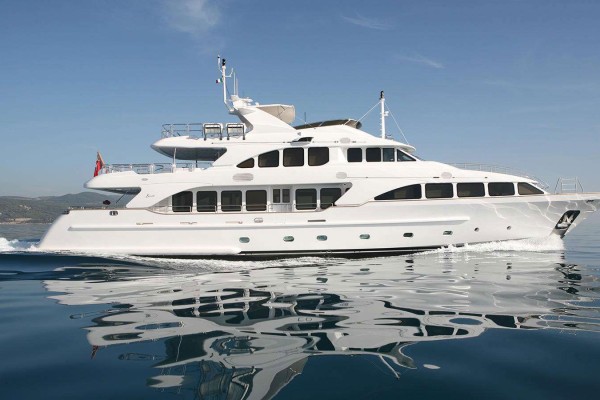 2010 Benetti Tradition 100