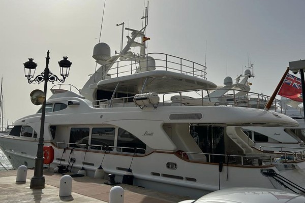 2010 Benetti Tradition 100