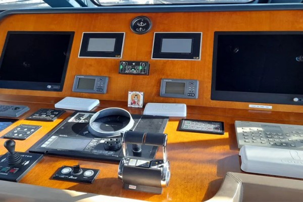 2010 Benetti Tradition 100