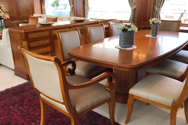 2010 Benetti Tradition 100