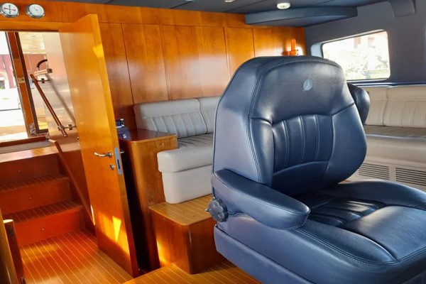 2010 Benetti Tradition 100