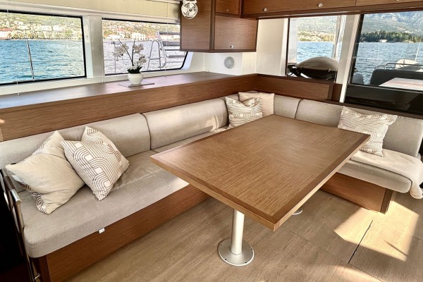 2021 Lagoon 52F