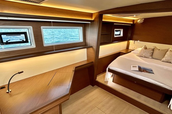 2021 Lagoon 52F