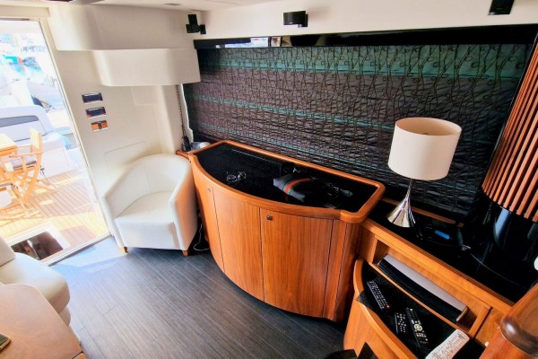 2010 Sunseeker Manhattan 52