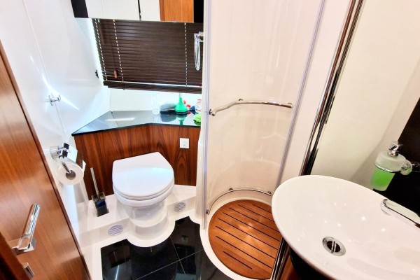 2010 Sunseeker Manhattan 52