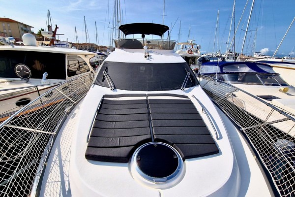 2010 Sunseeker Manhattan 52