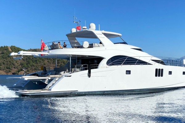 2021 Sunreef 70