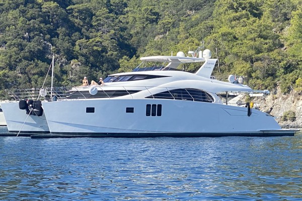 2021 Sunreef 70