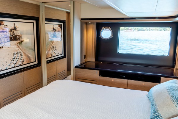 2022 Absolute Navetta 58