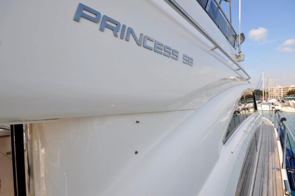 2009 Princess 58