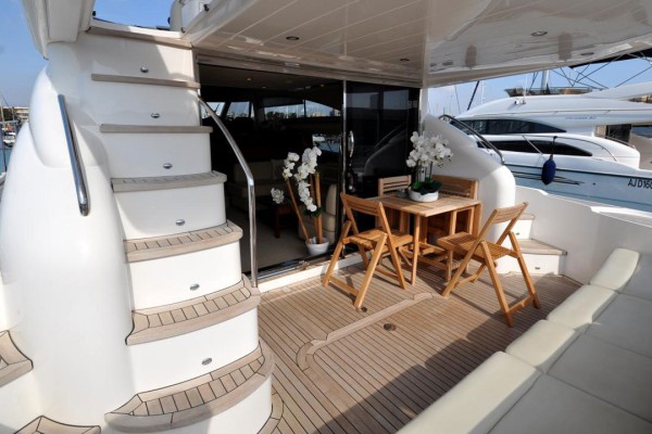 2009 Princess 58