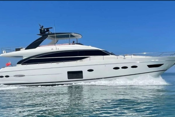 2015 Princess 82