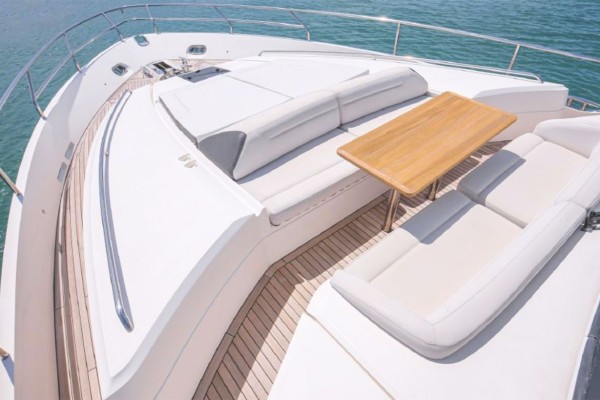 2015 Princess 82