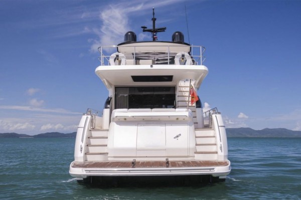 2015 Princess 82
