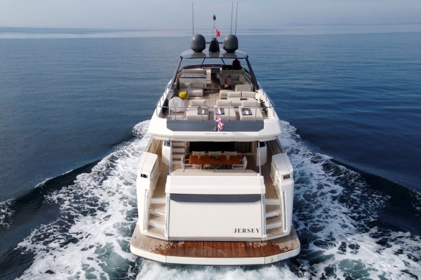 2021 Ferretti 920