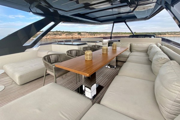 2021 Ferretti 920