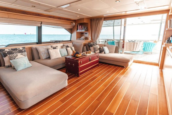 2013 Custom Line Navetta 26
