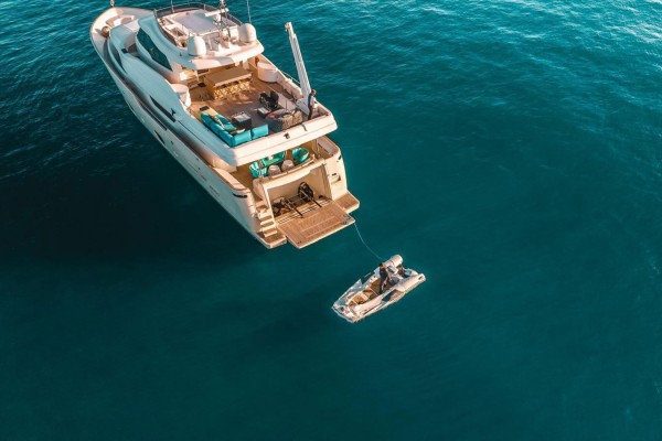 2013 Custom Line Navetta 26