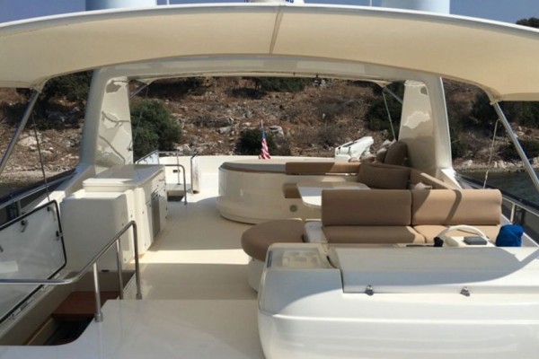 2006 Ferretti 830