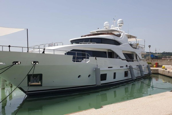 2013 Benetti 93 Delfino