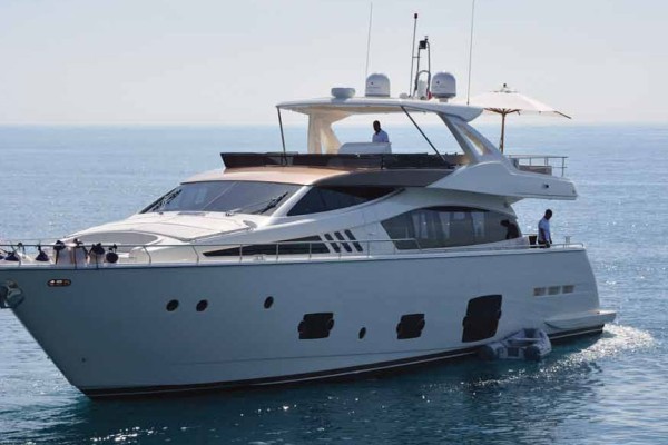 2013 Ferretti 800 HT