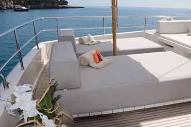 2013 Ferretti 800 HT