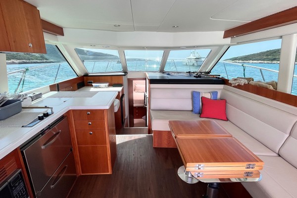 2018 Riviera 43 Open Flybridge