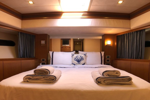 2008 Ferretti 780 HT