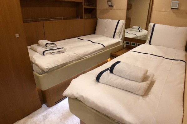 2008 Ferretti 780 HT