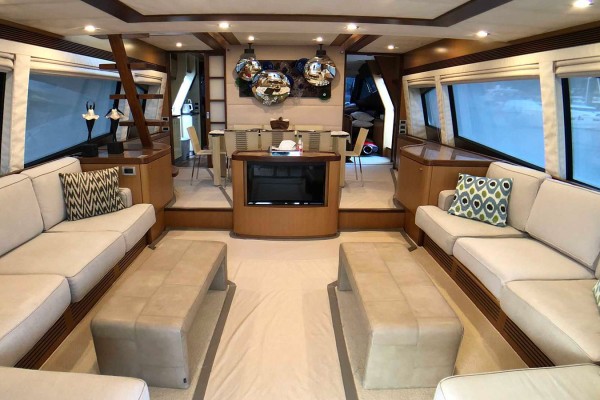 2007 Ferretti 731