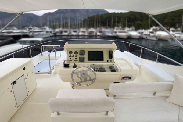 2007 Ferretti 731
