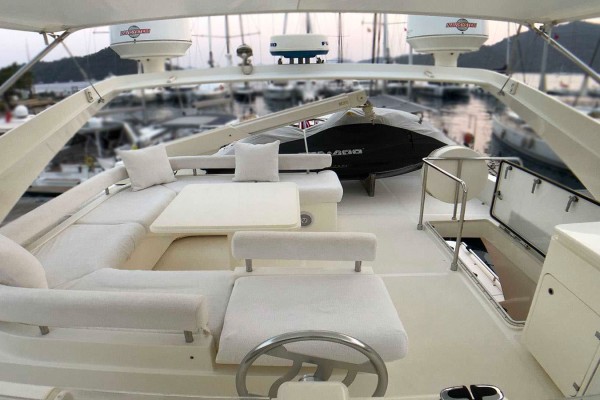 2007 Ferretti 731