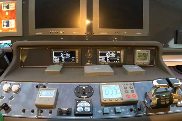 2007 Ferretti 731