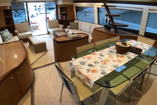 2007 Ferretti 731