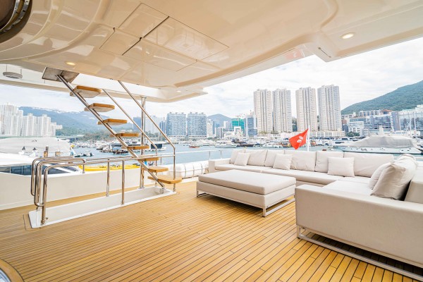 2016 Custom Line Navetta 28