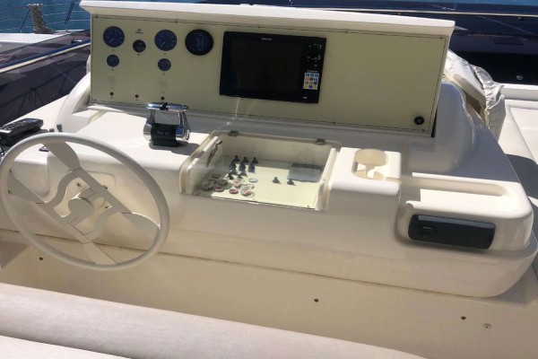 2015 Ferretti 800 HT